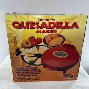 Santa Fe Quesadilla Maker QM2SFR by Salton - New in Box